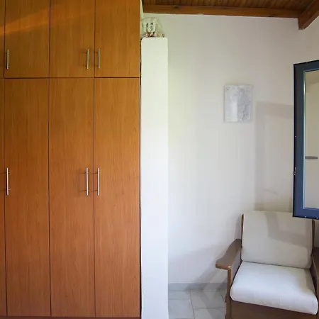 Pagiandes On Trani αmmouda Semesterbostad